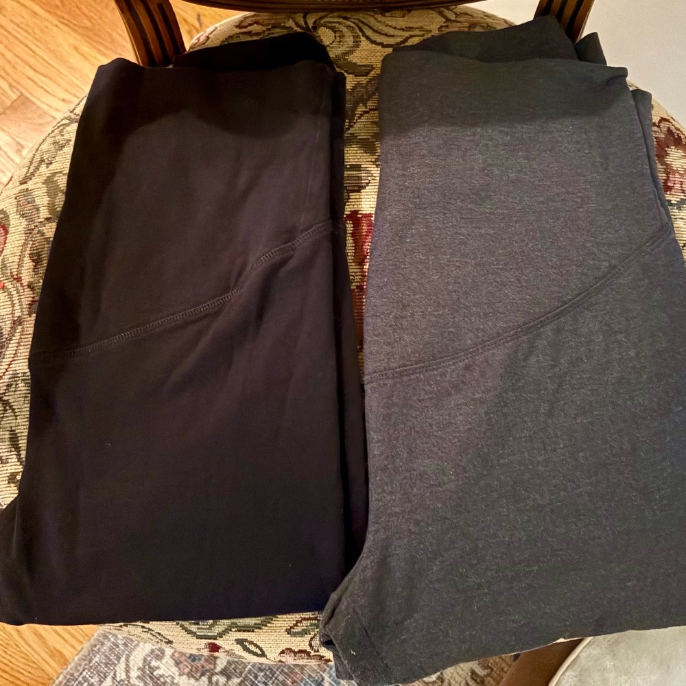 2 Pairs- Old Navy Cropped Maternity Leggings
